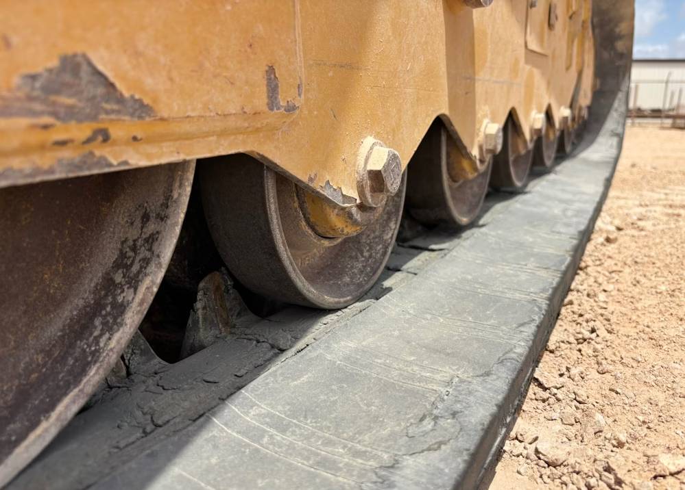 
								2023 Caterpillar 299D3XE Skid Steer Track Loader full									