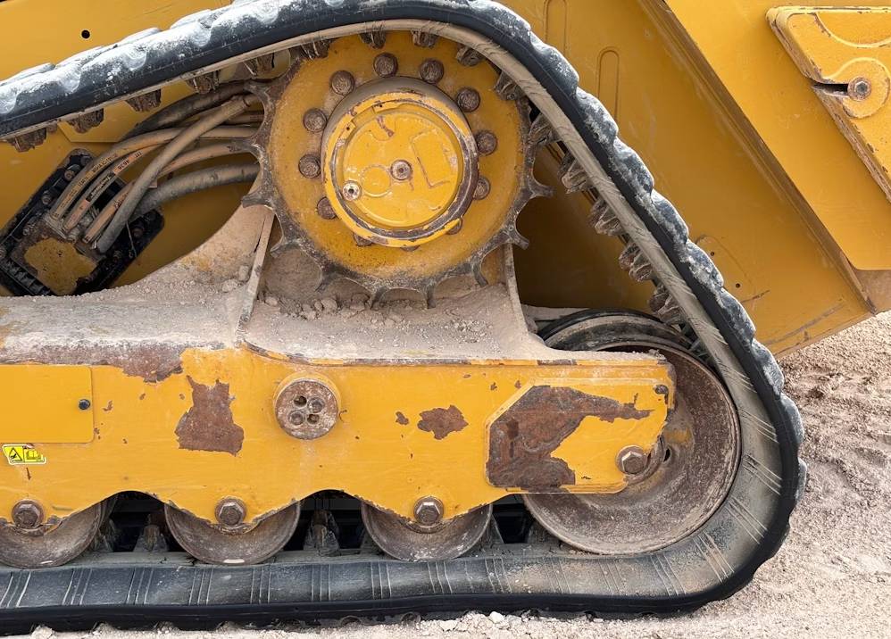 
								2023 Caterpillar 299D3XE Skid Steer Track Loader full									