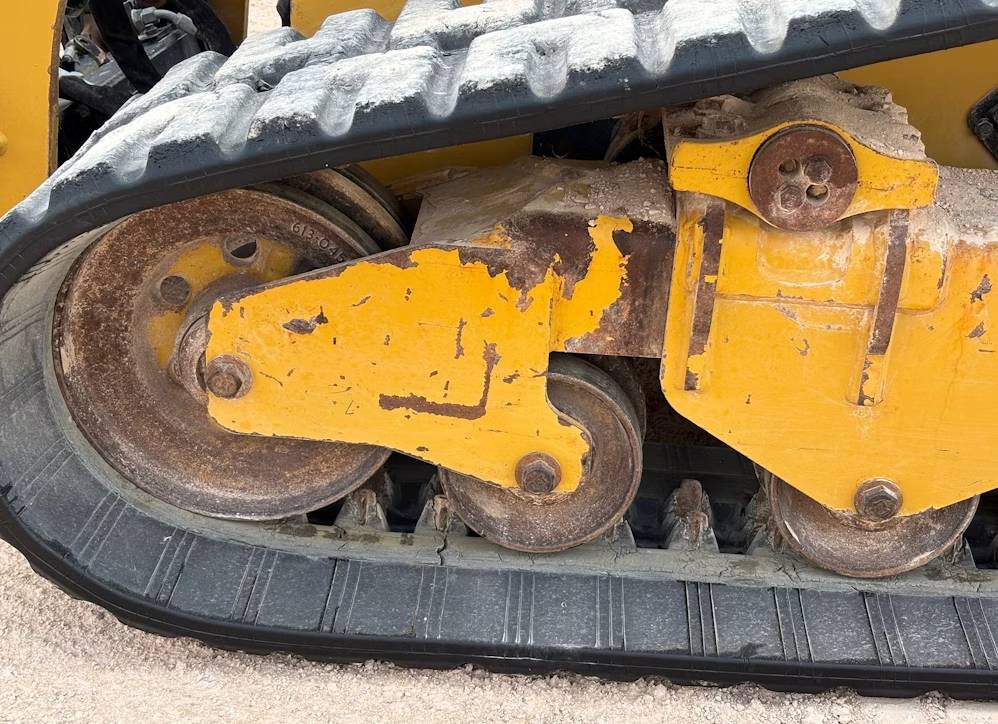 
								2023 Caterpillar 299D3XE Skid Steer Track Loader full									