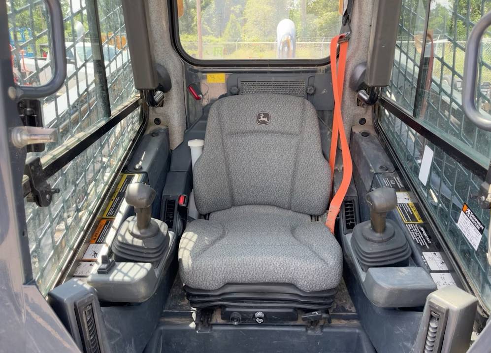 
								2022 John Deere 333G Skid Steer Track Loader AC Cab Crawler Aux Hyd full									