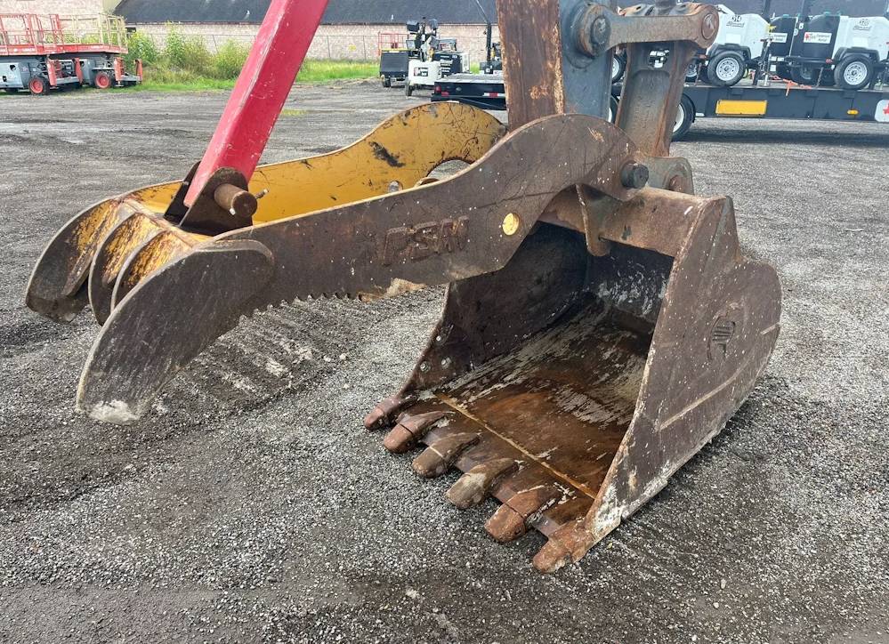 
								2018 John Deere 210G LC Excavator Enclosed Cab Steel Track Aux full									