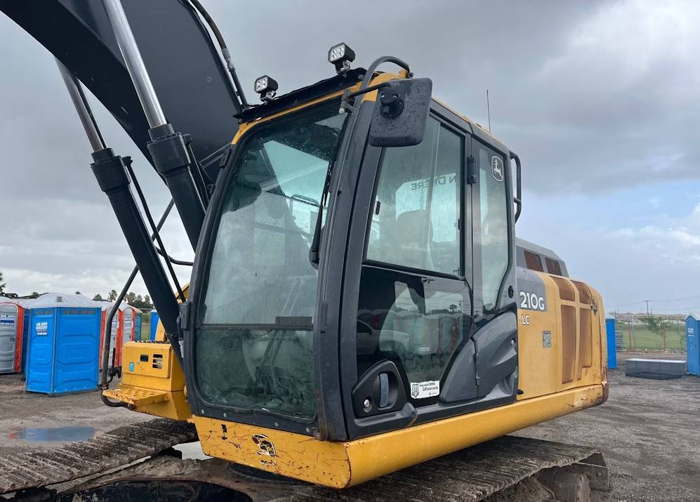 
								2018 John Deere 210G LC Excavator Enclosed Cab Steel Track Aux full									