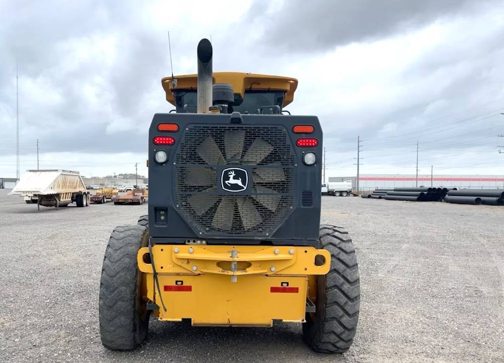 
								2017 John Deere 670GP 4WD full									
